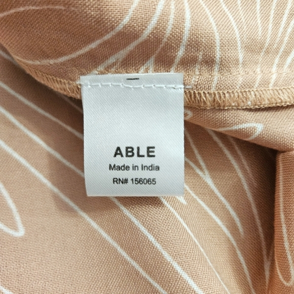 Able Joyce Smocked Midi Dress Size 3X, Blush Linework, 100% Viscose, Peasant - Picture 7 of 9